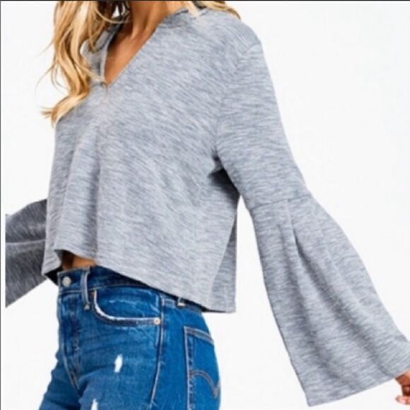 Cropped Hooded Knit Top - Picture 2 of 13